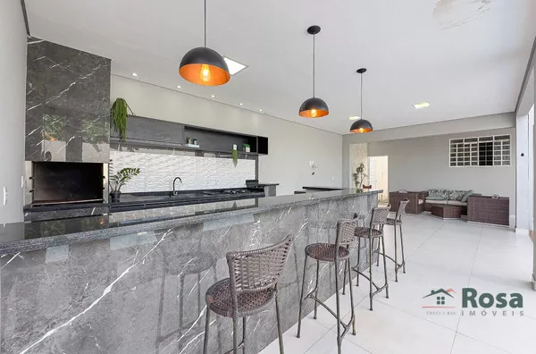 Casa ampla com piscina e energia solar – próximo ao Shopping Estação - Foto 1