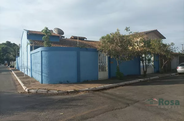 Casa para venda com 4 dormitórios, sendo/1 suíte,  no Bairro Nossa Senhora Aparecida, Cuiabá - Foto 2