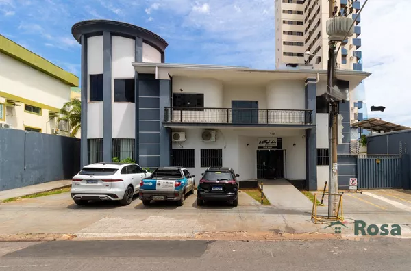 Imóvel Comercial para Venda e Locação com 7 Salas, 6 Banheiros e 14 Vagas de Garagem próximo ao Hospital São Mateus, Bosque da Saúde, Cuiabá. - Foto 1