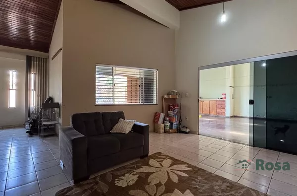 Casa térrea Residencial/Comercial para venda no Bairro Jardim Tropical, Cuiabá. Próximo ao Shopping 3 Américas e UFMT