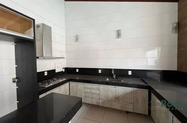 Sobrado para venda, 6 quartos,  sendo duas suítes, Jardim Califórnia, Cuiabá - Foto 5