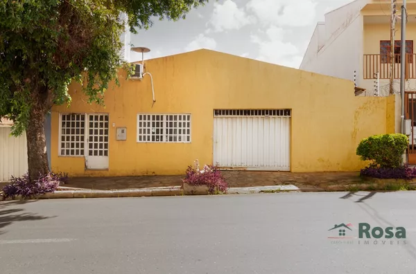 Casa à Venda com 4 Quarto(s), no Bairro Goiabeiras, Cuiabá. - Foto 2