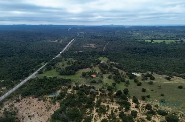 Oportunidade Fazenda para venda,  80 km de Cuiaba, as margens da br 364. Cuiabá MT - Foto 21