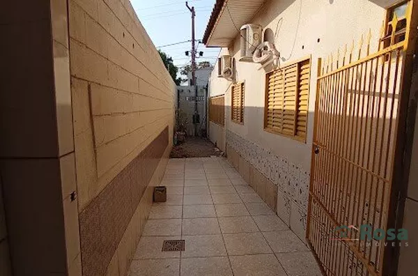 Casa de esquina para venda, 03 quartos sendo 1 suite, 2 vagas de garagem - Parque Cuiabá, Cuiabá - Foto 5