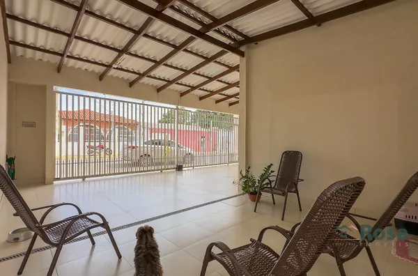 Frente garagem