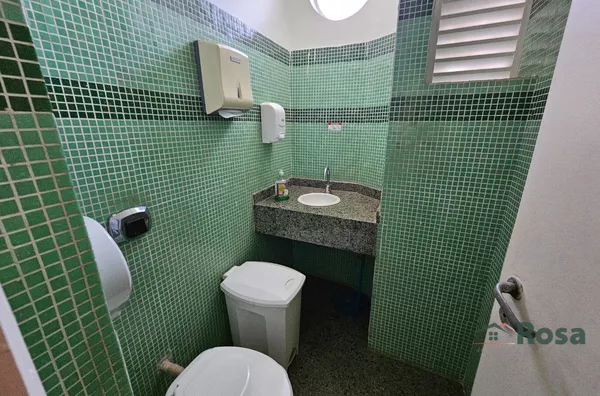 PREDIO para venda,possui espaço para colocar elevador, próximo ao Hospital Geral, Laboratórios, CENTRO SUL Cuiabá - Foto 5