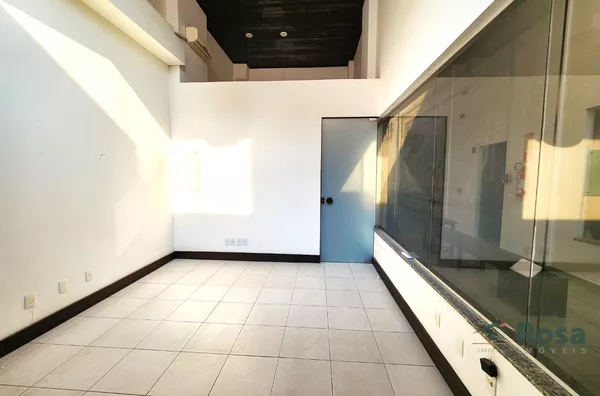 Loja Térrea na Av. Fernando Correa - Foto 4