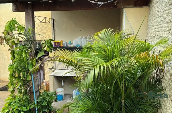 Casa de Esquina para venda com 3 salões comerciais, no Bairro  Baú em Cuiabá - Foto 5