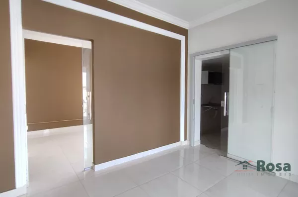 Casa comercial próximo a Avenida das Flores, 4 quartos, piscina, Jardim Cuiabá, Cuiabá - Foto 1