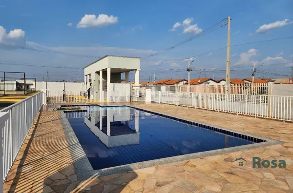 Casa térrea de esquina, adaptada PNE - Foto 1