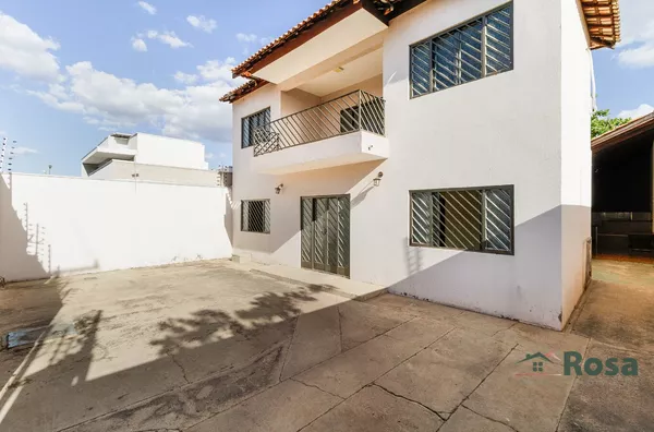 Baixou o Valor! Sobrado, 5 Quartos, Suíte, Sacada, Área Gourmet e Pomar,  Santa Cruz II - Foto 4