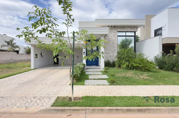 Casa Térrea em Arquitetura Neoclássica com 3 Suítes e Piscina Privatiava no Condomínio Florais Itália, Jardim Itália, Cuiabá - Foto 1