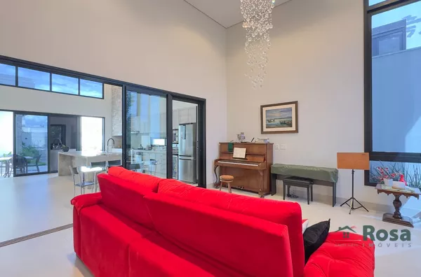 Casa Térrea em Arquitetura Neoclássica com 3 Suítes e Piscina Privatiava no Condomínio Florais Itália, Jardim Itália, Cuiabá - Foto 3