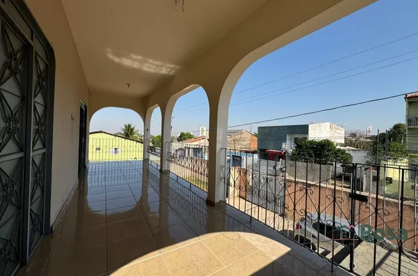 Sobrado com 202, 95m² com ótima localização no bairro Lixeira em Cuiabá. - Foto 3