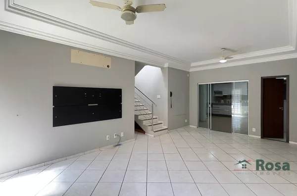 Sobrado à Venda no Condomínio RESIDENCIAL FLORENÇA, com 3 quarto(s) sendo 1 Suíte, no Bairro Jardim Itália, próximo da UFMT, Cuiabá.