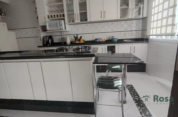 Casa comercial próxima Shopping Estação, na Avenida, duas frentes, terreno 1.118 m², Santa Rosa, Cuiabá