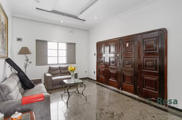 Imóvel Amplo à Venda para Fins Residencial e Comercial, com 4 Quarto(s), sendo 1 Suíte, piscina, próximo ao 44º Batalhão de Infantaria Motoriado, Cuiabá. - Foto 5