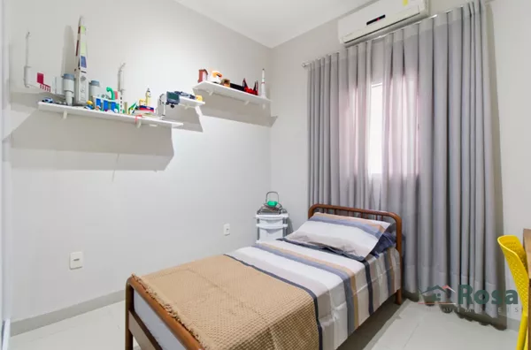 Casa à Venda com Suíte Master e equipado com Placa Solar, próximo ao Shopping Estação, no Bairro Santa Rosa, Cuiabá. - Foto 9