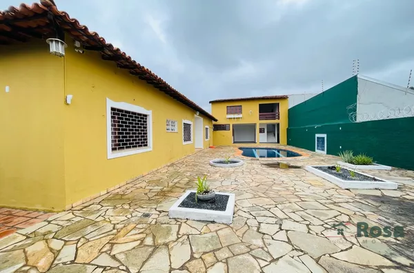 ÁREA EXTERNA