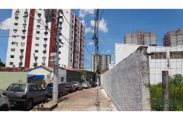 Oportunidade Estratégica no Centro de Cuiabá: Terreno com 1.944 m2 e Duas Frentes - Foto 6