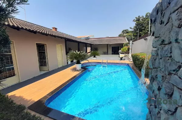 Casa Térrea á Venda com 3 Quarto(s) sendo 1 Suíte master, próximo ao Centro de Várzea Grande. - Foto 1