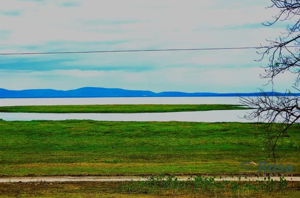 Paraíso no Pantanal: 12 Hectares de Refúgio Pé na Água na Baía de Chacororé - MT - Foto 1