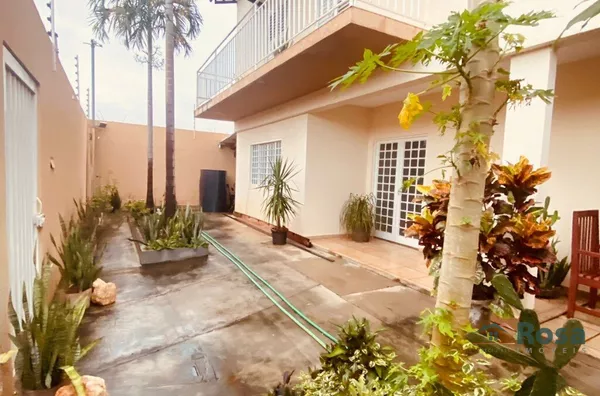 Sobrado para venda, 3 quarto(s),  Vila Ipase próximo ao aeroporto e shopping em , Várzea Grande - Foto 1