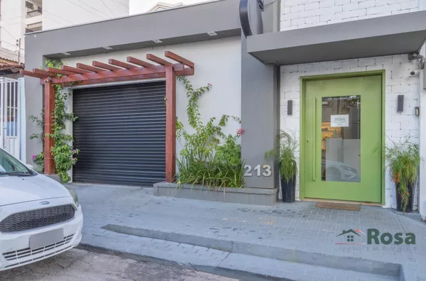 Casa Residencial e Comercial à Venda no Bairro Popular, Cuabá. - Foto 1