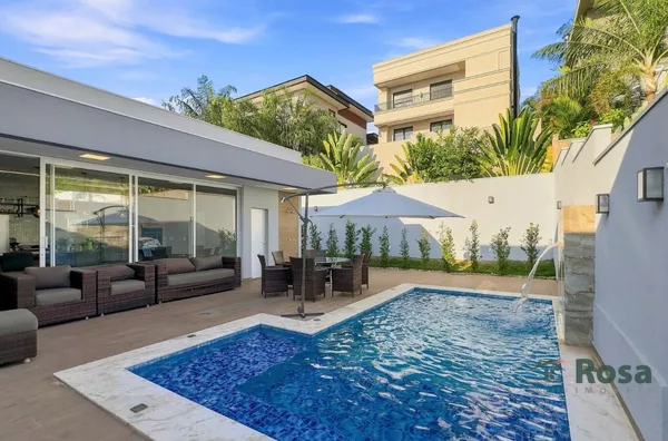 Casa de Alto Padrão no Condomínio Villa Jardim com 3 Suítes, Piscina Privativa e Espaço Gourmet - Foto 1