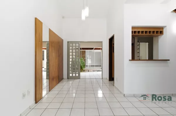 Casa de Alto Padrão Que Impressiona do Primeiro ao Último Ambiente.