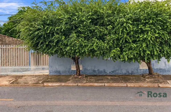 Casa Residencial ou Comercial para venda no Jardim Universitário em Cuiabá