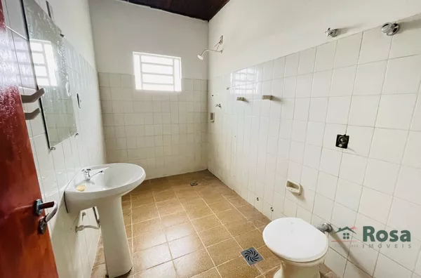 BANHEIRO DE SERVIÇO