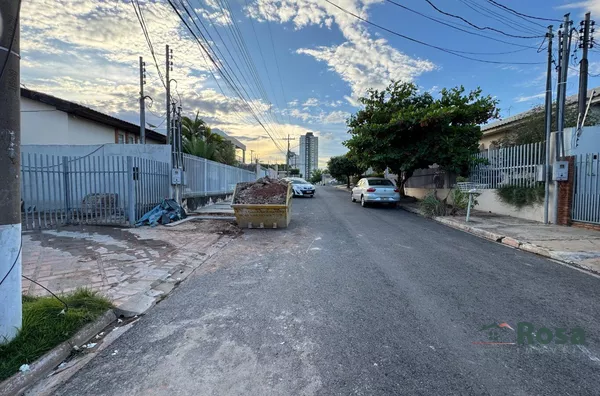 Casa em rua fechada com segurança com excelente potencial para comercial/residencial no Jardim Das Américas - Foto 22
