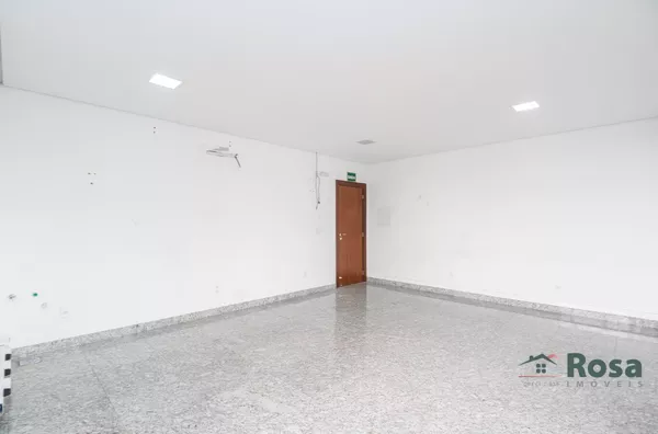 Amplo Prédio Comercial para Locação no Bairro Duque de Caxias, próximo ao Shopping Goiabeiras, Cuiabá. - Foto 6
