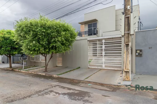 Sobrado à Venda, com 3 Quarto(s) sendo 2 suítes, no Bairro Santa Rosa, próximo ao Shopping Estação, Cuiabá - Foto 2