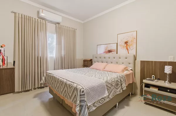 Casa à Venda com Suíte Master e equipado com Placa Solar, próximo ao Shopping Estação, no Bairro Santa Rosa, Cuiabá. - Foto 13