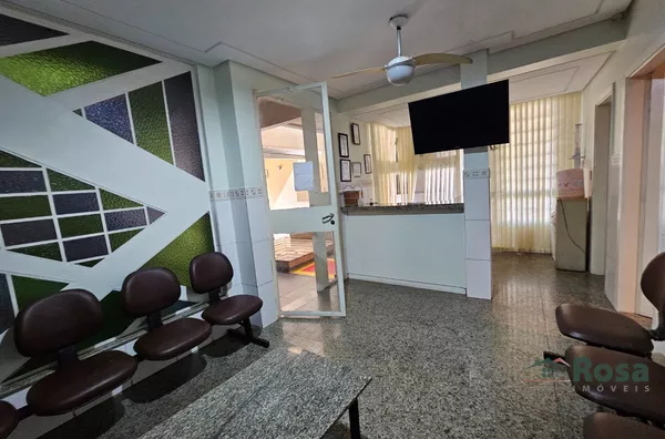 PREDIO para venda,possui espaço para colocar elevador, próximo ao Hospital Geral, Laboratórios, CENTRO SUL Cuiabá - Foto 2