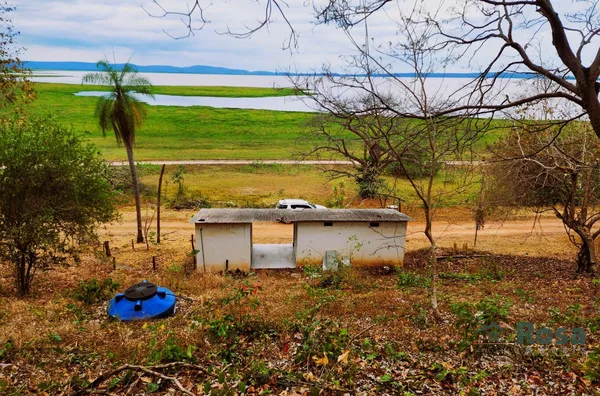 Paraíso no Pantanal: 12 Hectares de Refúgio Pé na Água na Baía de Chacororé - MT - Foto 13