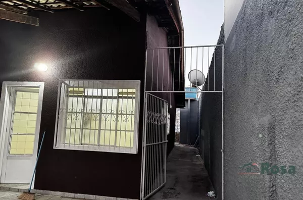Corredor de acesso aos fundos 
