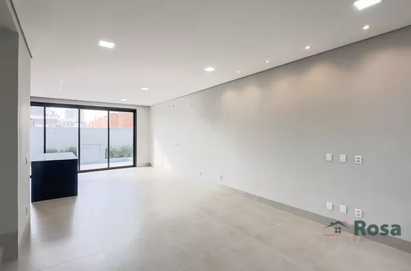 Sobrado à Venda Recém Contruído, com 3 QUARTO(s) sendo 1 SUÍTE, com COZINHA GOURMET e vista para PISCINA, no Condomínio BRISAS, ao lado do Brasil Beach, Cuiabá. - Foto 4