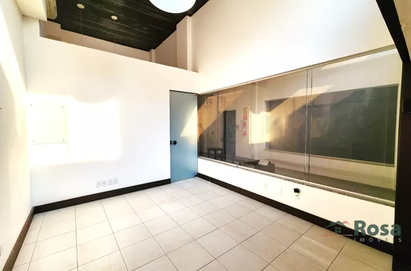 Loja Térrea na Av. Fernando Correa - Foto 5