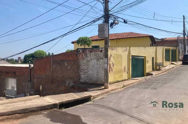 Casa no Alvorada em Cuiabá - Foto 1