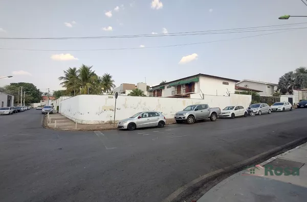 A uma quadra da Fernando Correa e Carmindo de Campos - Foto 30