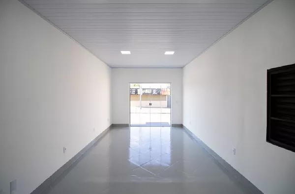 Sala Comercial com Lavabo e Vaga de Garagem, próximo ao Posto Papito, no Bairro Mapim, Várzea Grande.