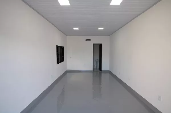 Sala Comercial com Lavabo e Vaga de Garagem, próximo ao Posto Papito, no Bairro Mapim, Várzea Grande.