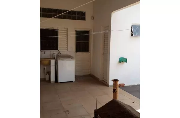 Casa De Esquina perfeita para comercial  no Bairro NOVA VÁRZEA GRANDE