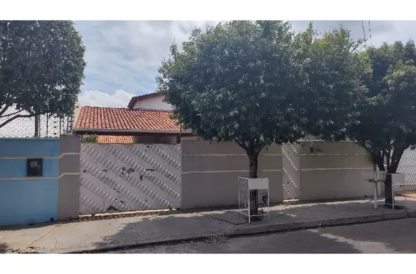Casa para venda JARDIM COMODORO Cuiabá