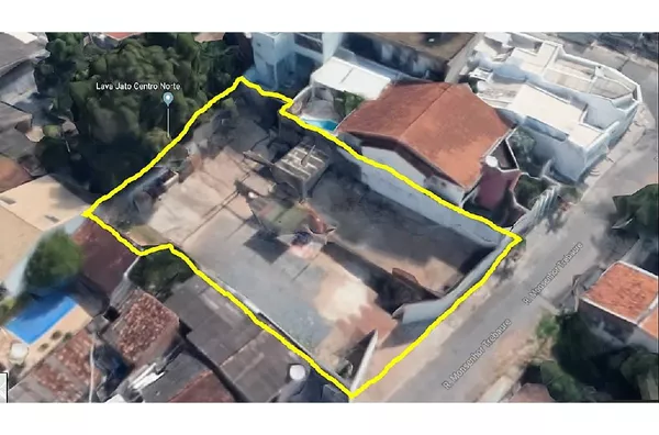 Terreno com 1000 m², a 150 metros da Avenida Mato Grosso e Marechal Deodoro. Aceita Incorporação