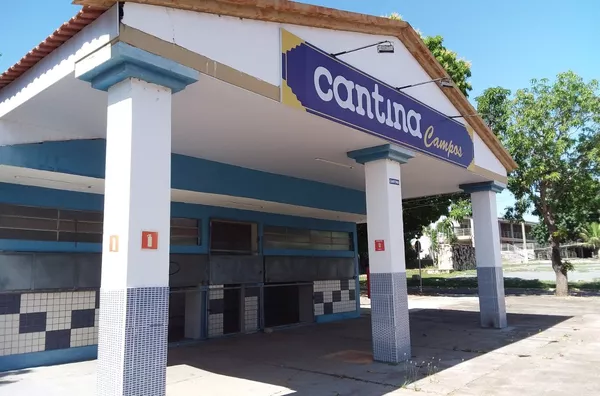 Cantina em Faculdade