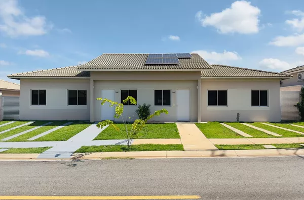 Casa em condomínio para venda com 3 quartos sendo 1 suíte, placa solar, no Bairro Chapel Do Sol, Várzea Grande!